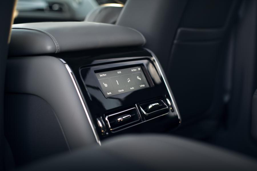 Детали интерьера Lincoln Aviator Grand Touring 2019 года  (фото 14 из 67)